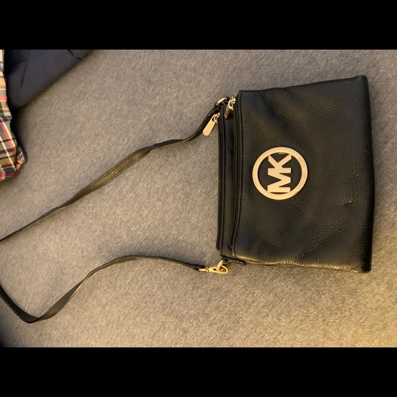 Michael Kors Handbags - Michael Kors Crossbody Bag Black
